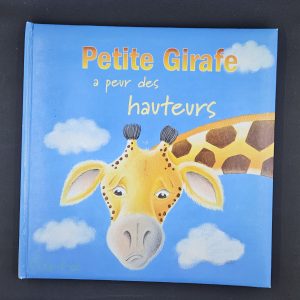 Petite girafe a peur des hauteurs